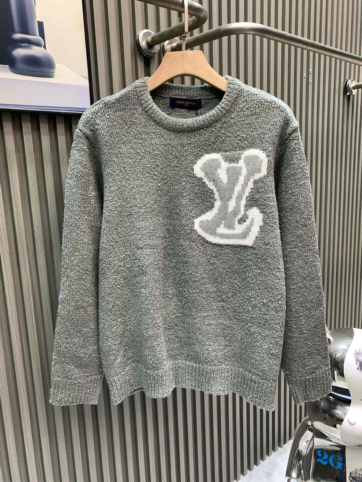 🅿️400 gray green